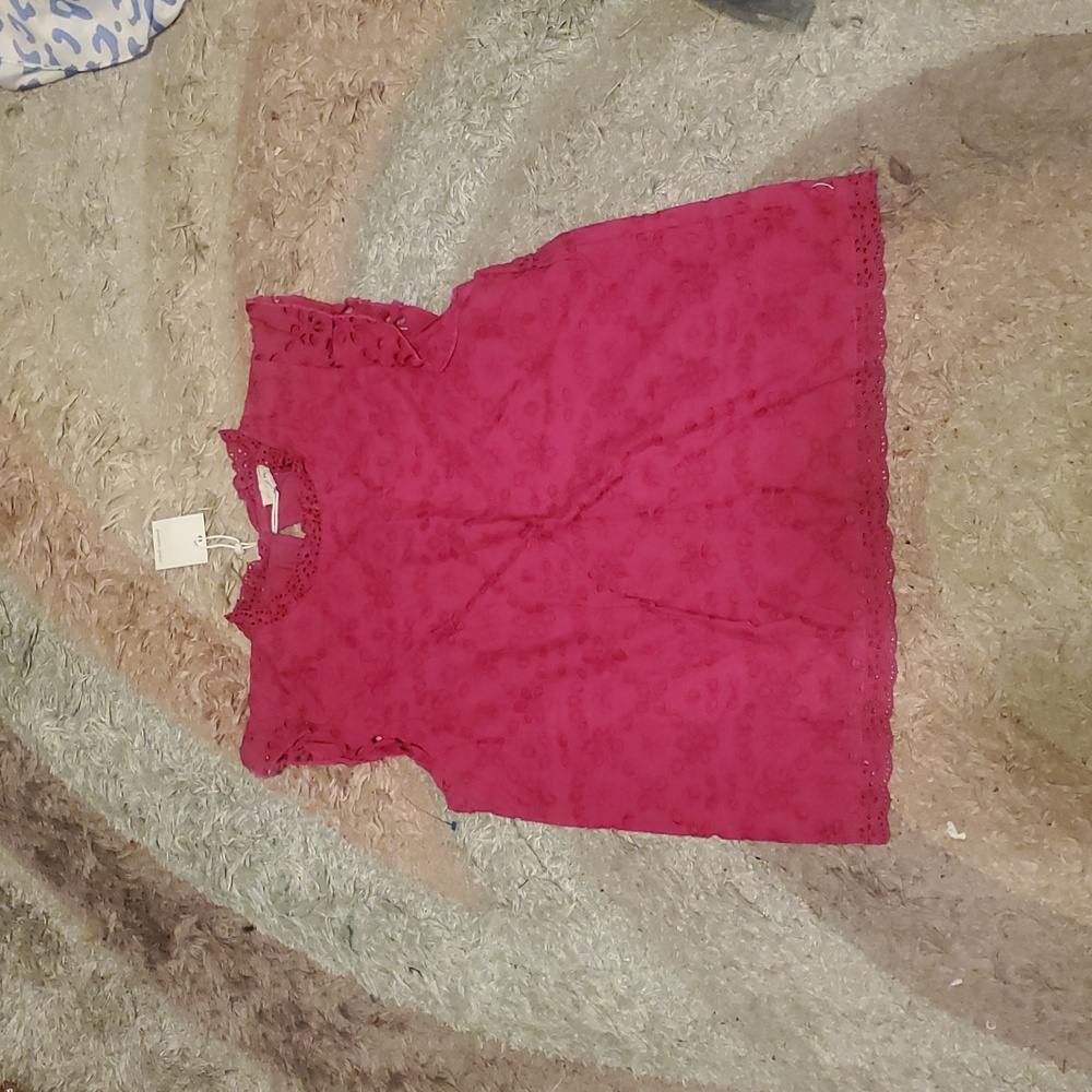 Jennifer & Grace eyelet flutter sleeve top in Berry pink NWT  sz medium